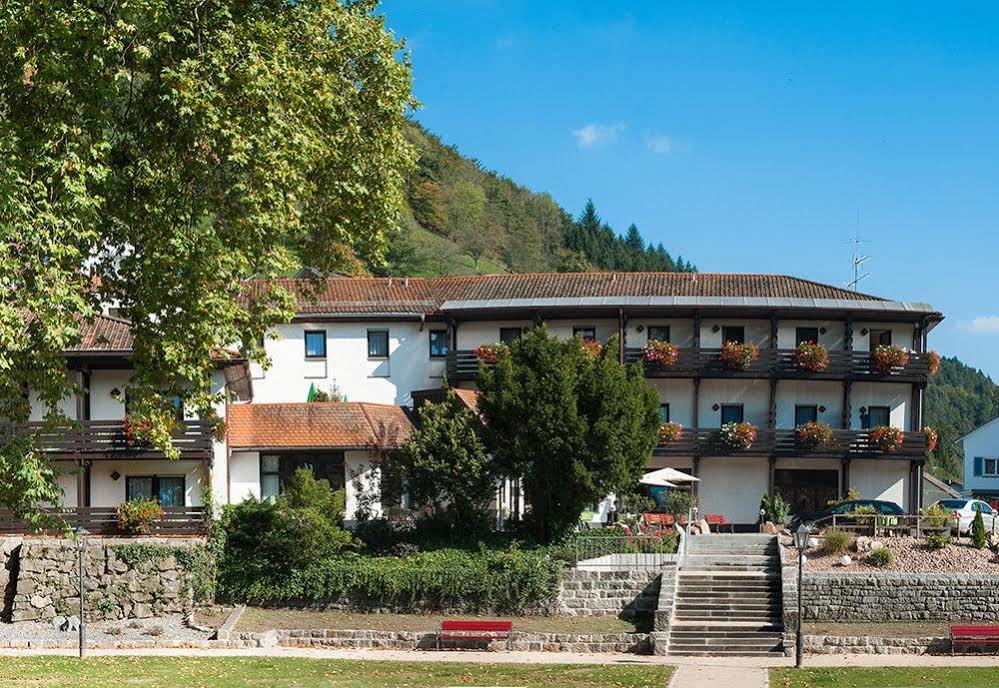 Kurgarten-Hotel ヴォルフアッハ エクステリア 写真